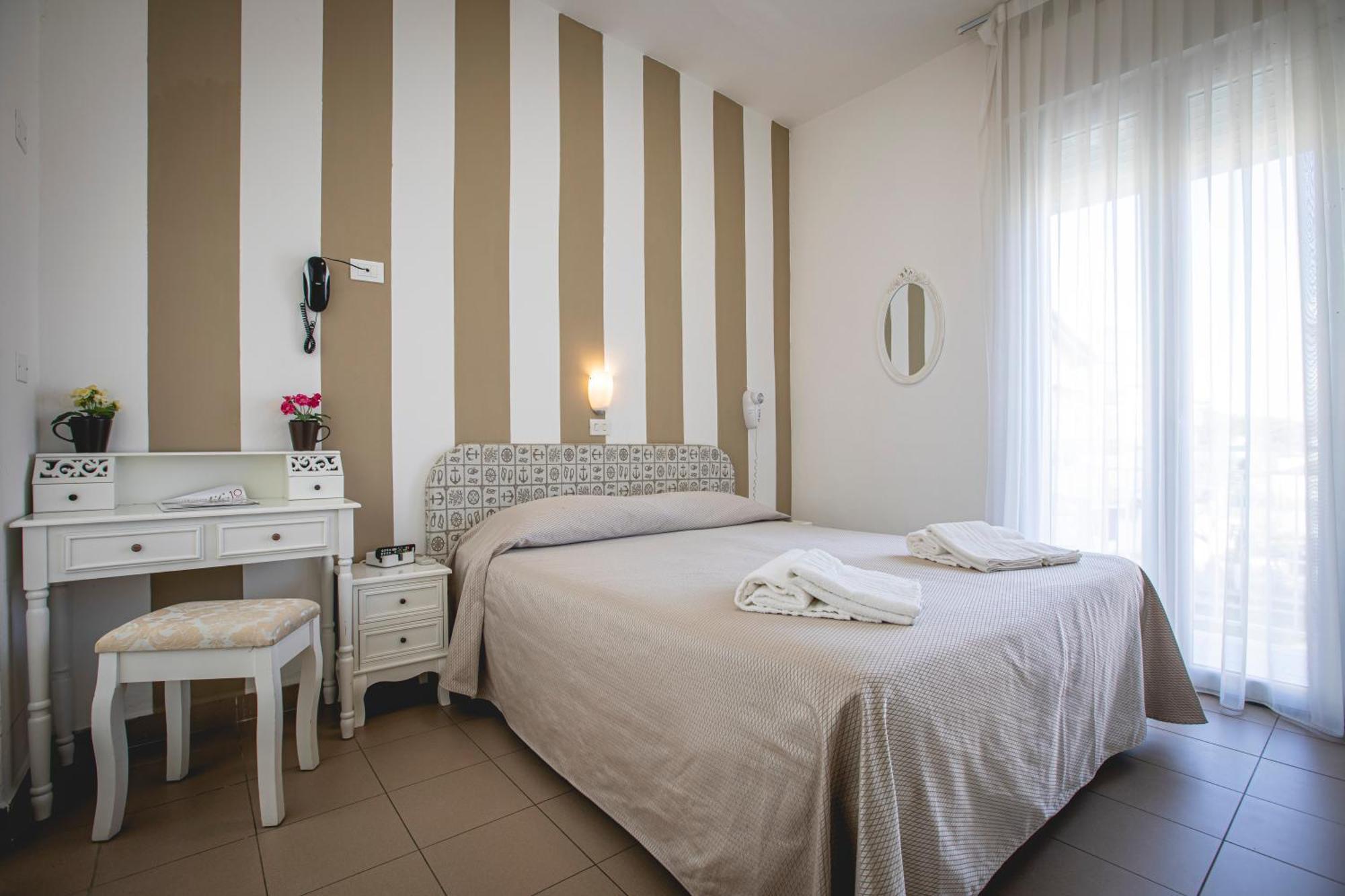 Hotel Ronchi Cervia Buitenkant foto